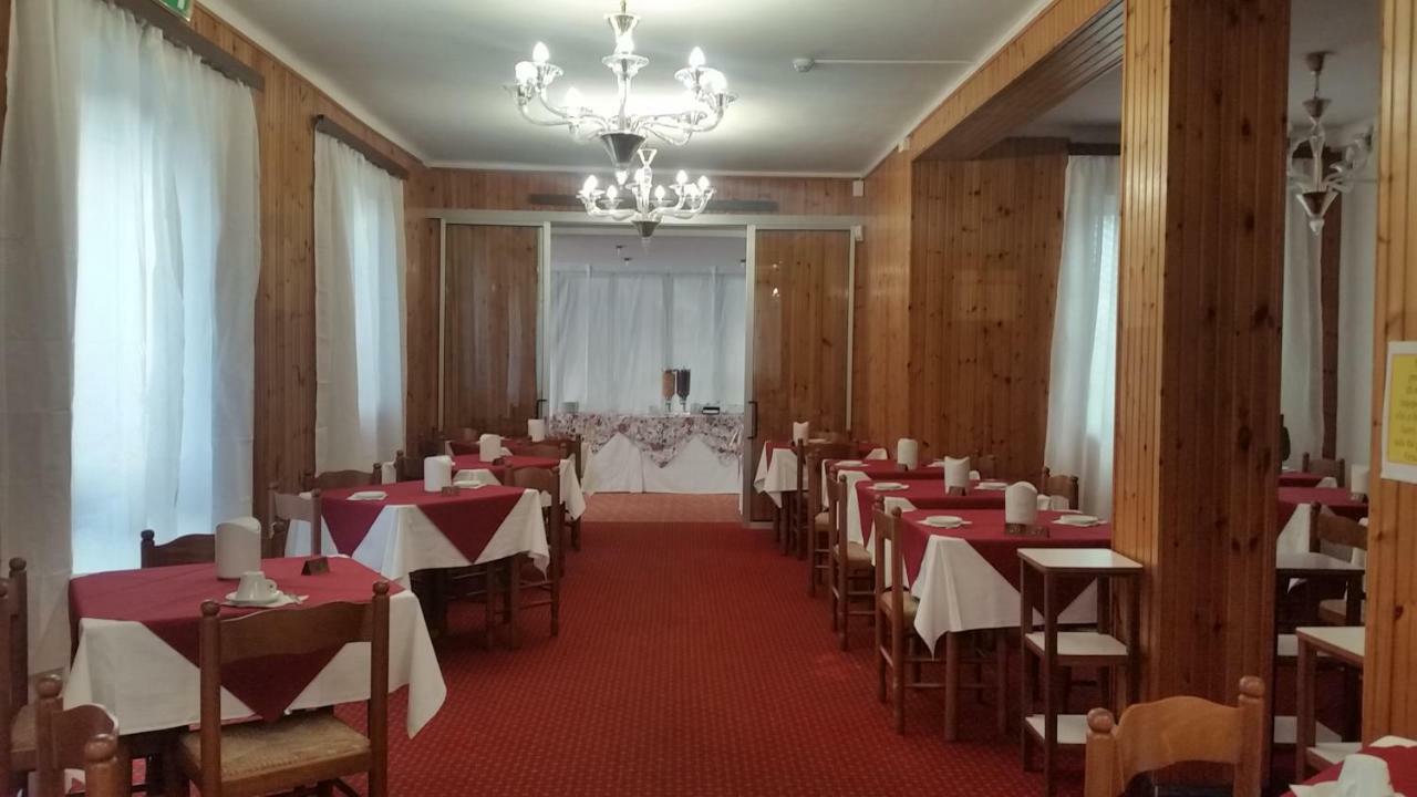 Hotel Manolita 리미니 외부 사진